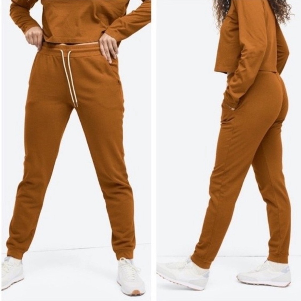 MATE the Label Classic Jogger in amber, size XS, excellent condition